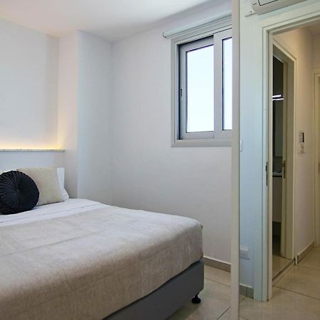 Ferienwohnung Phaedrus Living - Seaside Executive Flat Harbour 203 Paphos Exterior foto