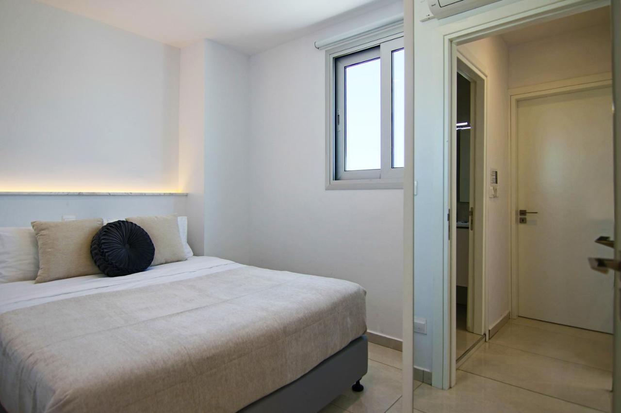 Ferienwohnung Phaedrus Living - Seaside Executive Flat Harbour 203 Paphos Exterior foto