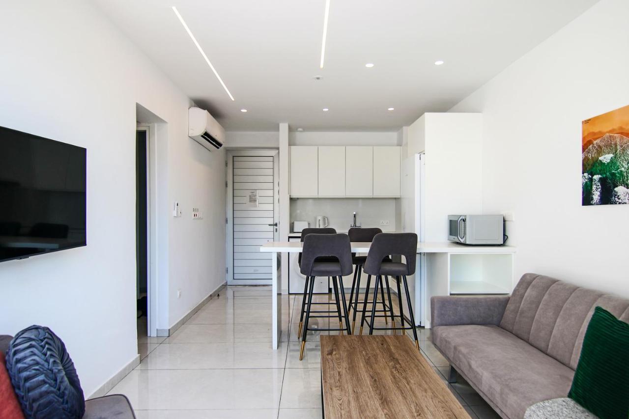 Ferienwohnung Phaedrus Living - Seaside Executive Flat Harbour 203 Paphos Exterior foto