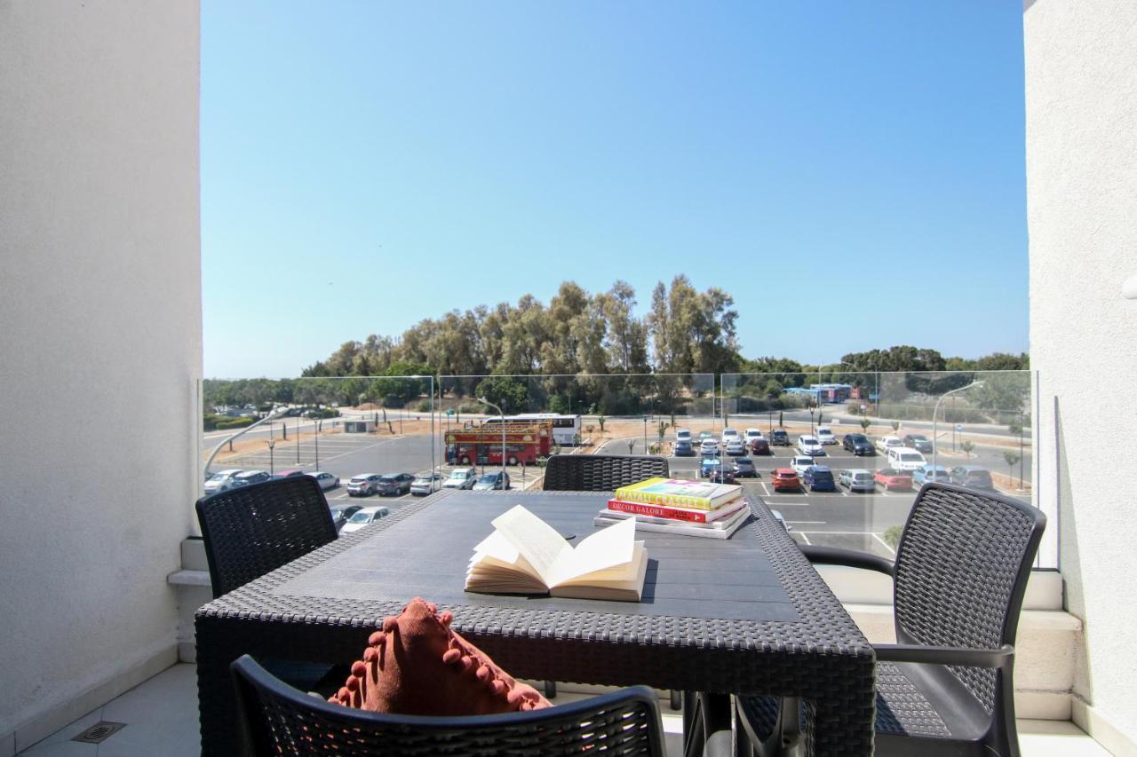 Ferienwohnung Phaedrus Living - Seaside Executive Flat Harbour 203 Paphos Exterior foto